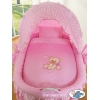 Rosa Bettwäsche für Stubenwagen Set 2-tlg mit Stickerei Bär mit Schleife