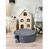 Kleiner Grau Pouf für Babyzimmer