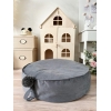 Kleiner Grau Pouf für Babyzimmer