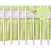 Fest gefaltete Rüsche für Babybett 140x70cm - Hängende Herzen grün gestreift