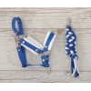 Set für Hobby Horse: Die Halfter A3 mit weißem Pelz + Kordel-Anbindestrick -weiß-blau