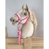 Set für Hobby Horse: Die Halfter A3 mit weißem Pelz + Kordel-Anbindestrick -weiß-dunkelrosa