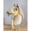 Set für Hobby Horse: Die Halfter A3 mit weißem Pelz + Kordel-Anbindestrick -weiß-gelb
