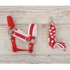 Set für Hobby Horse: Die Halfter A3 mit weißem Pelz + Kordel-Anbindestrick -weiß-rot