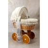 Stubenwagen mit Bettwäsche-Set beige