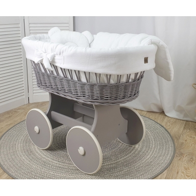 Babykorb aud Weide grau - Bettset in Weiß