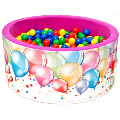 Bällebad pink mit bunten Bällen mit Luftballons