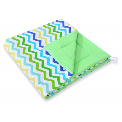 Doppelseitige Teepee Spielmatte - Chevron grün-blau