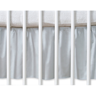 Fest gefaltete Rüsche für Babybett 140x70 cm - Hängende Herzen grau