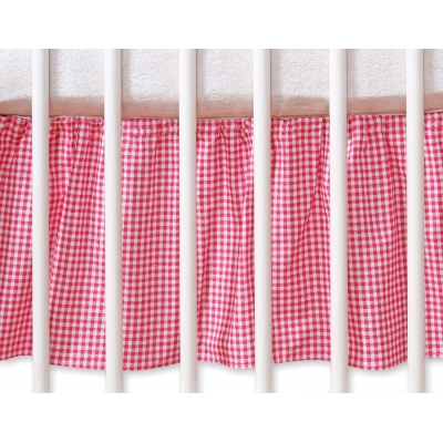 Fest gefaltete Rüsche für Babybett 140x70cm - Hängende Herzen dunkel rosa kariert