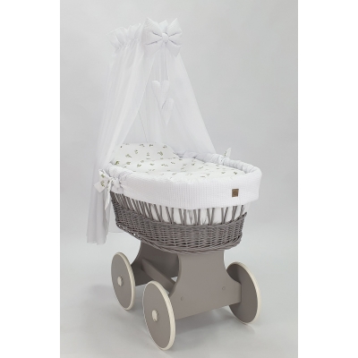Stubenwagen grau Holz und Rattan