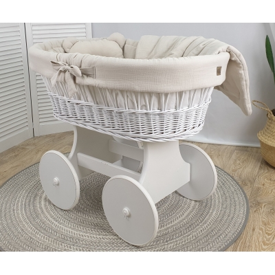 Stubenwagen mit Beige Bettbezug