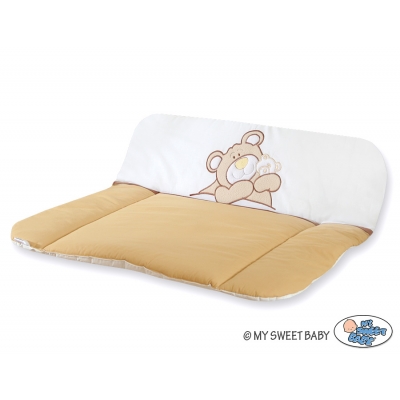 Wickelauflage auf Wickeltisch - Teddy Bär Barnaba braun