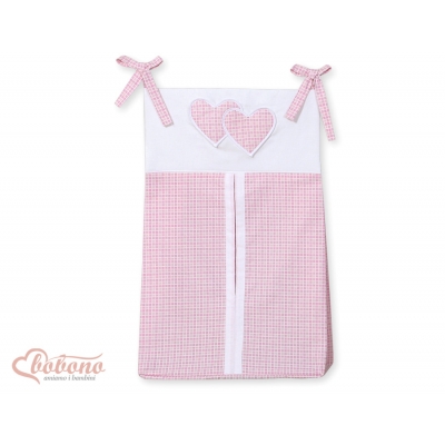 Windeltasche für Babybett - Hängende Herzen rosa kariert