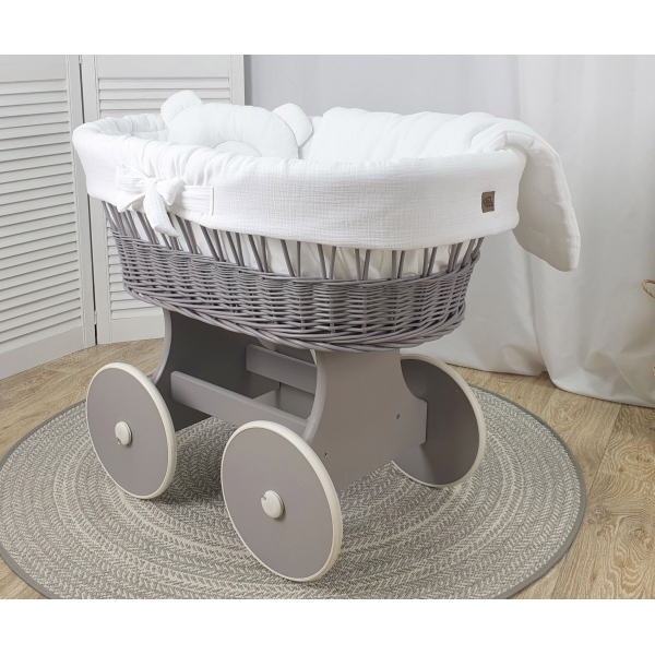 Babykorb aud Weide grau - Bettset in Weiß