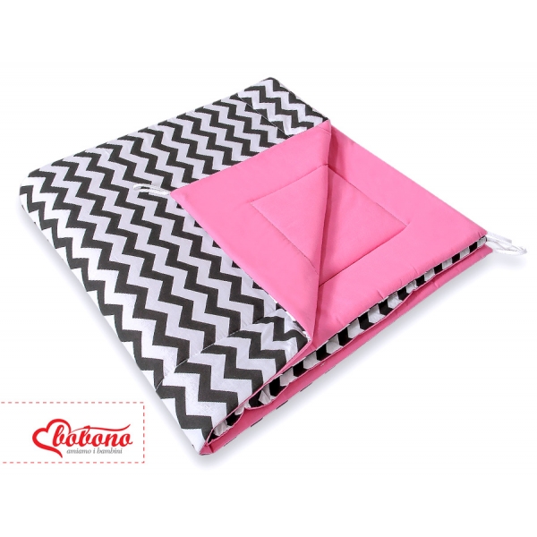 Doppelseitige Teepee Spielmatte - Chevron schwarz/ dunkel rosa