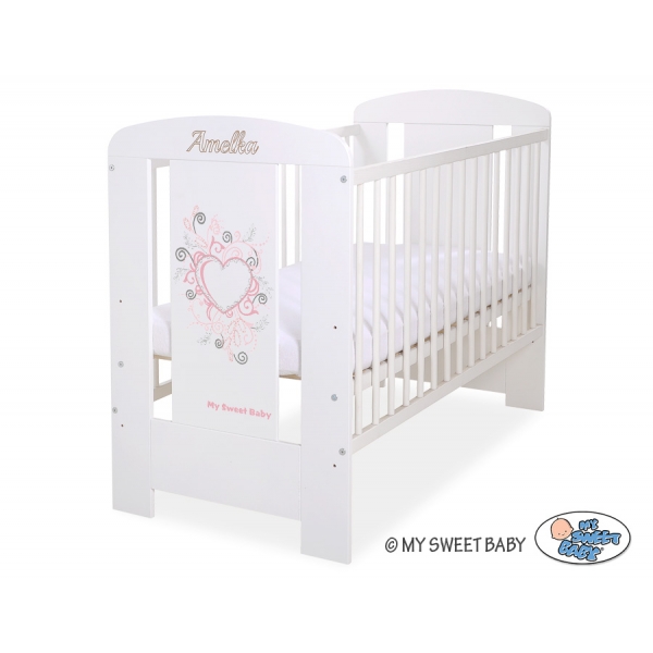 Graveur auf der Vorderseite des Kinderbettes nr 5010-07