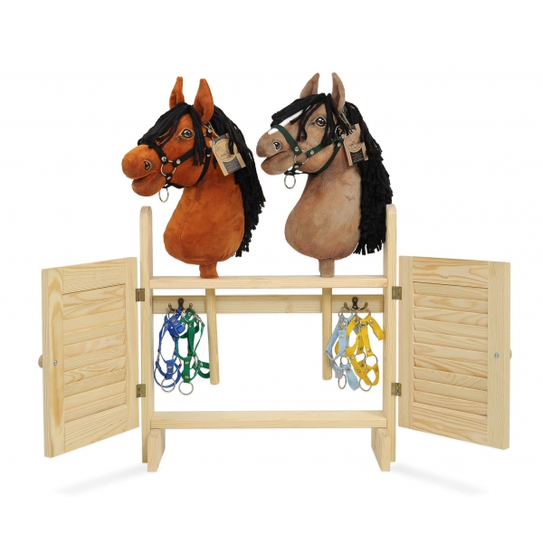Holz Stall für zwei Steckenpferde