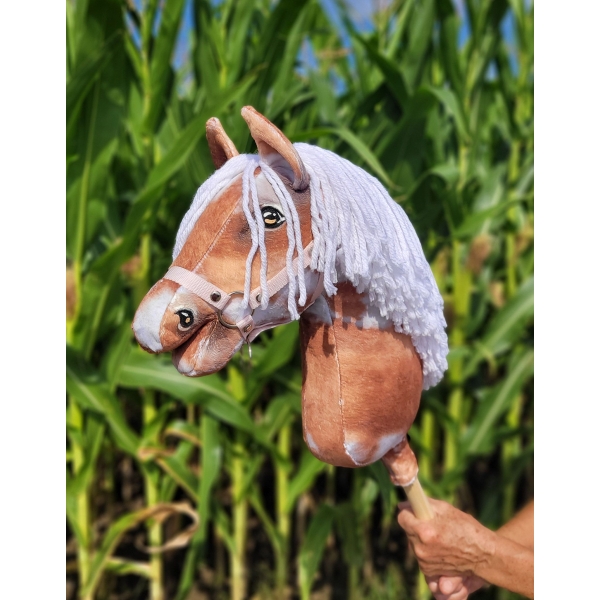 Hobby Horse Steckenpferd Tobiano mit weißer Mähne