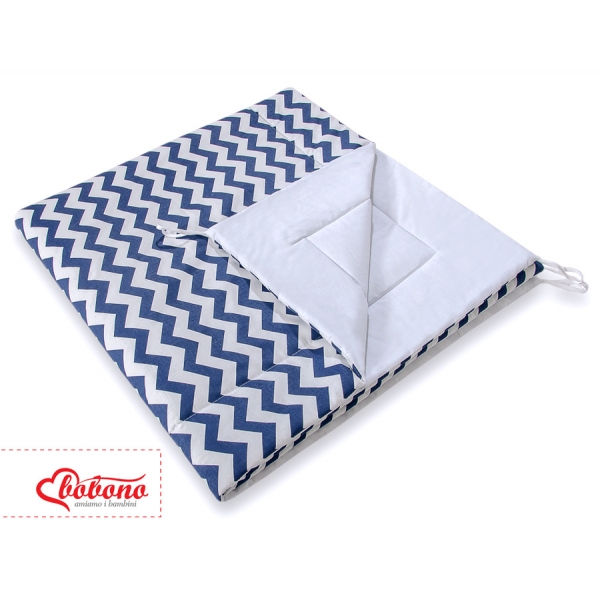 MINI Set: Teepee Kinderspiel-Zelt mit Spielmatte und Schmuckfedern GRATIS! - Chevron dunkelblau