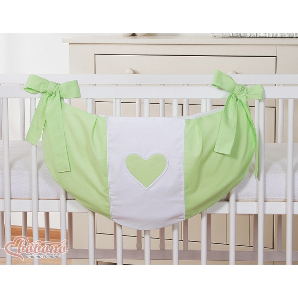 Spielzeugtasche für Babybett - Hängende Herzen grün