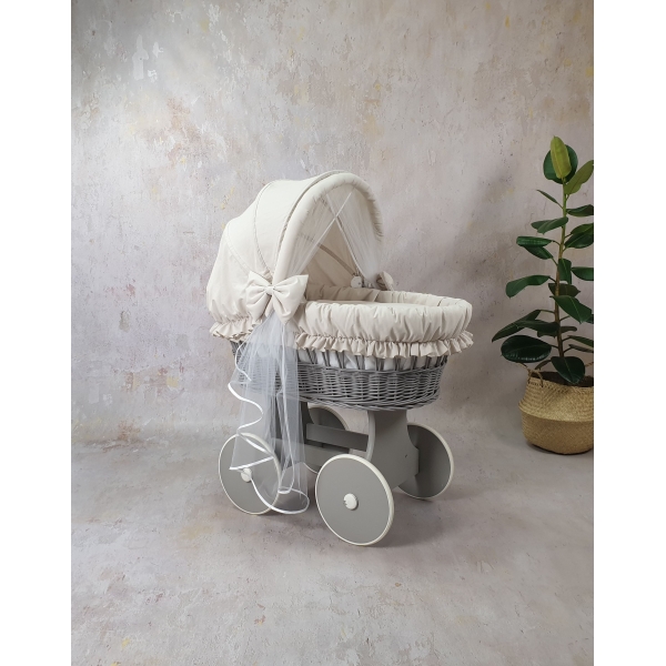 Stubenwagen mit Bettwäsche-Set beige