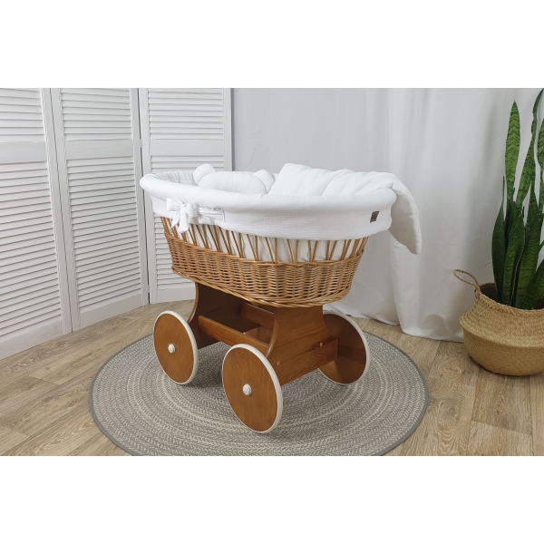 Stubenwagen mit Rädern
