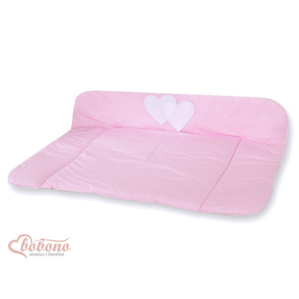 Wickelauflage auf Wickeltisch - Hängende Herzen rosa gestreift