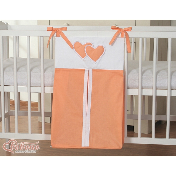 Windelntasche für Babybett - Hängende Herzen orange